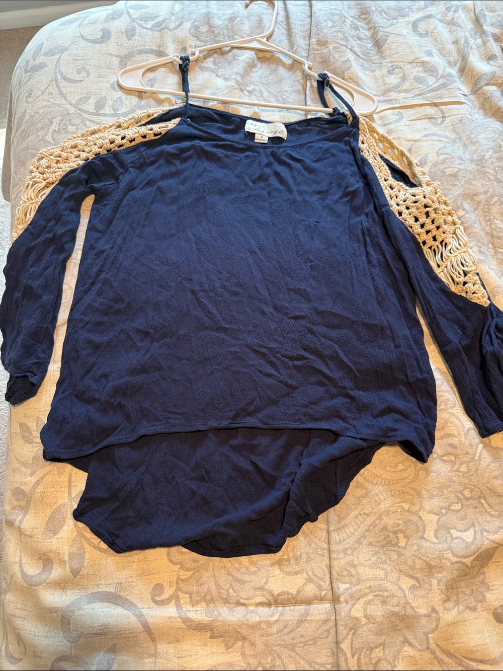 Vintage Havana Navy Cold-Shoulder Top with Crochet Sleeves